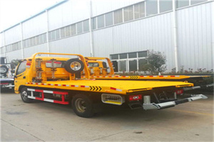 右江区附近拖车救援搭电