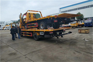 右江区同城汽车补胎