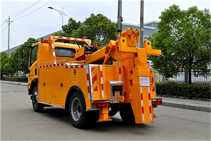 右江区高速路拖车费