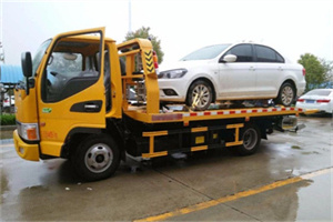 右江区附近拖车救援24小时服务热线